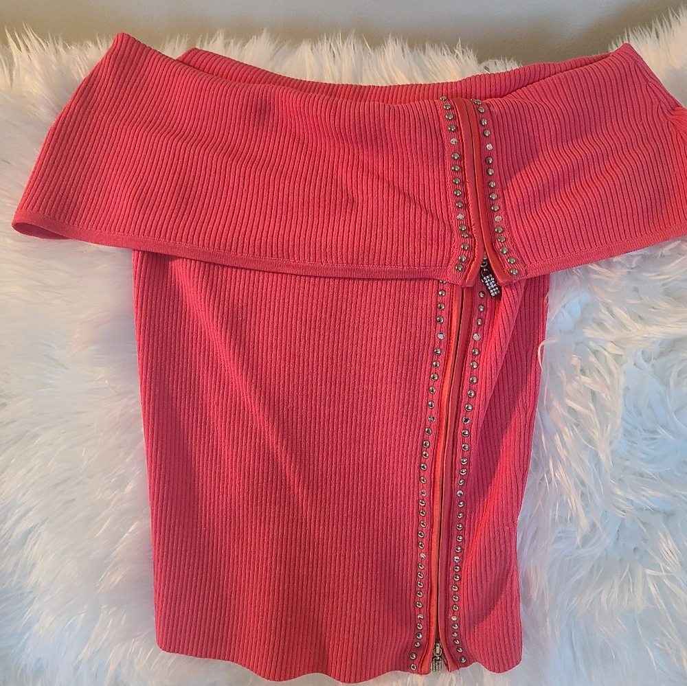 Cache off the shoulder sweater